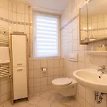 Zur Lindenau 4* Rüdesheim am Rhein