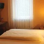 Guest house Zur Lindenau 4*