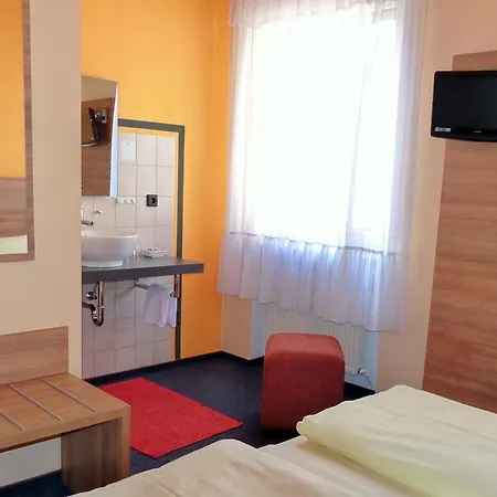 Zur Lindenau Konukevi