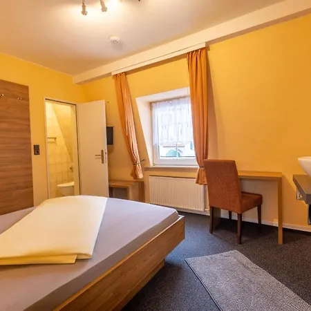 Zur Lindenau Konukevi