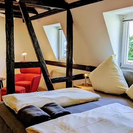 Zur Lindenau Pensión 3*