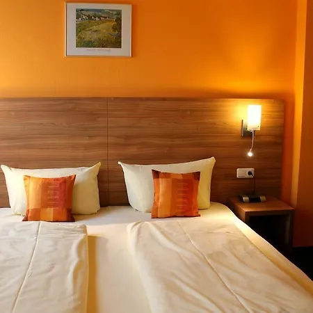 Zur Lindenau Konukevi 3*