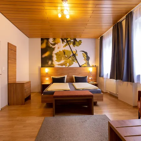 Zur Lindenau Konukevi