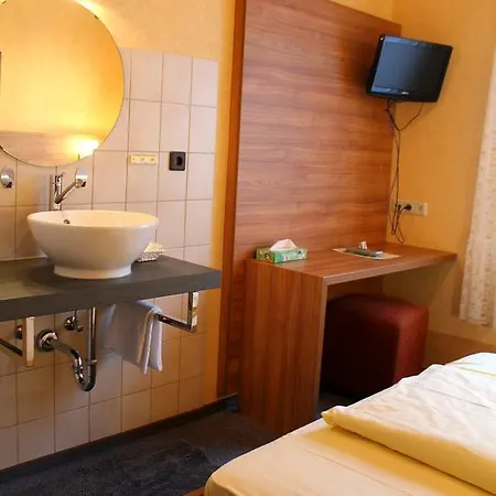 Zur Lindenau Konukevi