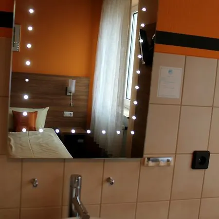 Zur Lindenau 3* Rüdesheim am Rhein